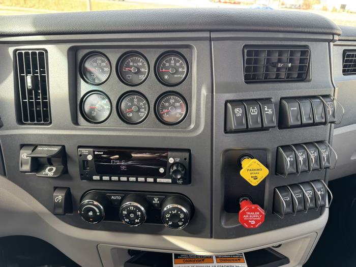 2027 Peterbilt 567-15