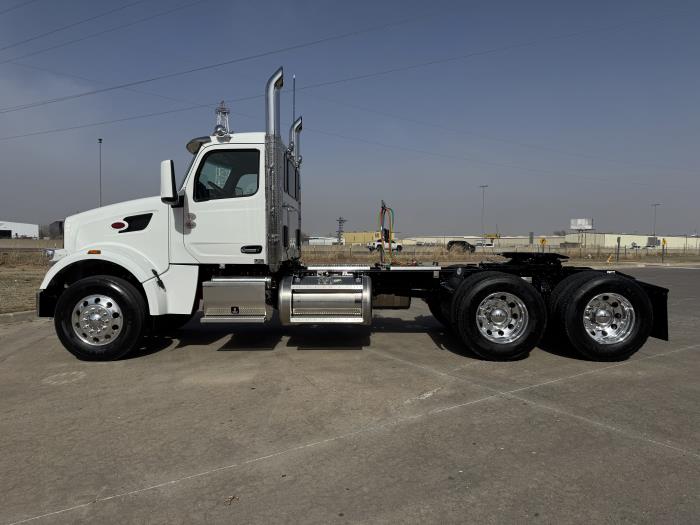 2027 Peterbilt 567-1