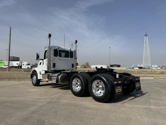 2027 Peterbilt 567-2