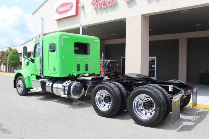 2021 Peterbilt 567-3