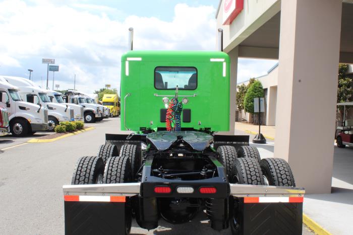 2021 Peterbilt 567-4