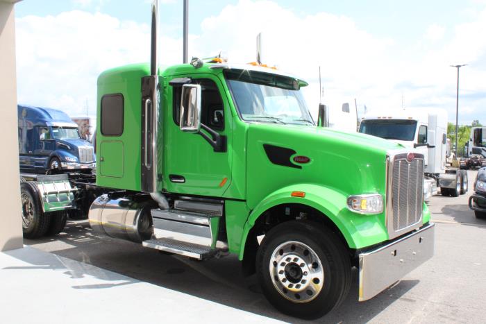 2021 Peterbilt 567-7