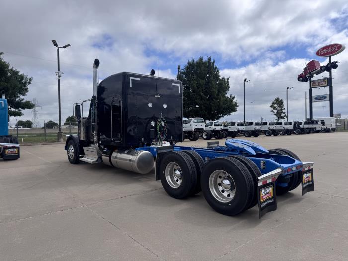 2027 Peterbilt 589-2