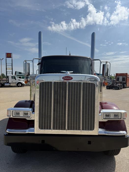 2027 Peterbilt 589-5