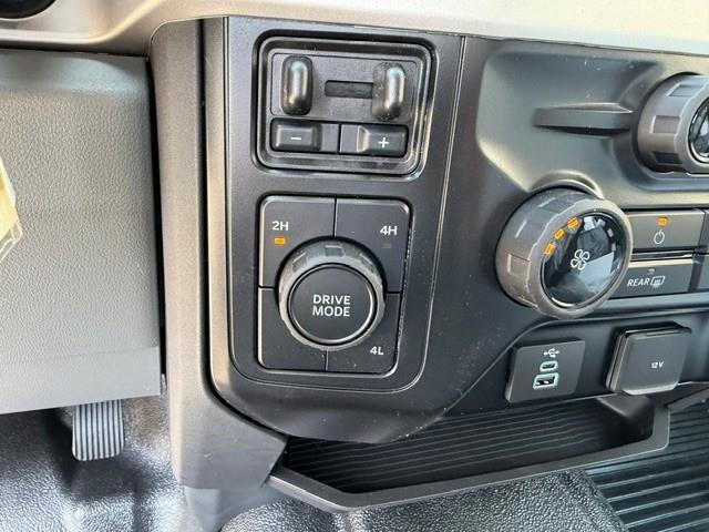 2026 Ford F-550-13