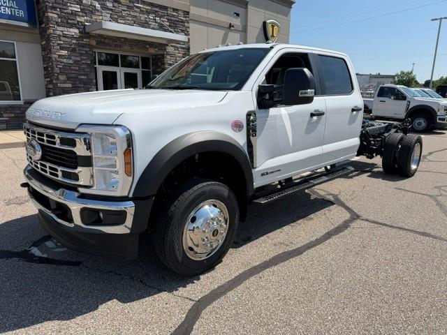 2026 Ford F-550-2