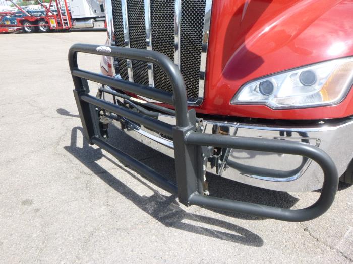 2023 Peterbilt 579-8