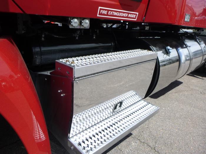 2023 Peterbilt 579-30