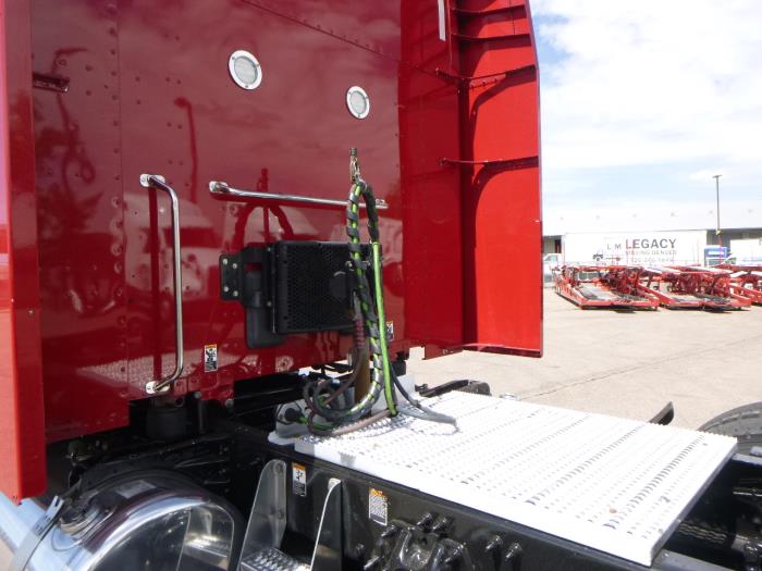 2023 Peterbilt 579-33