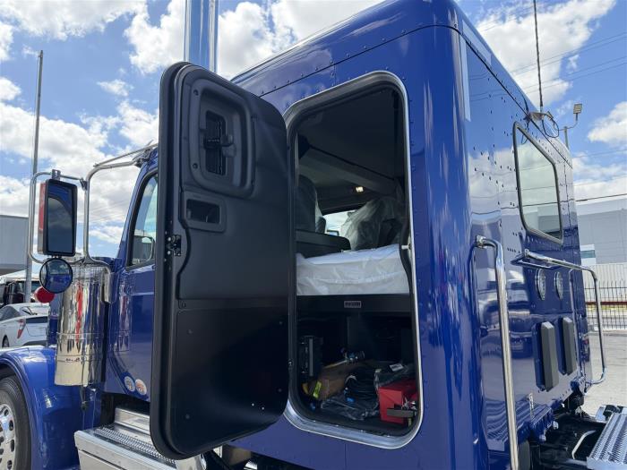 2027 Peterbilt 589-8