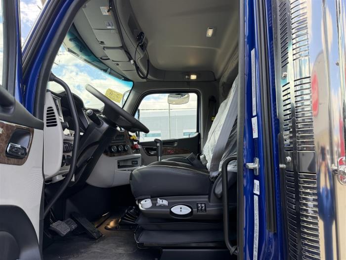 2027 Peterbilt 589-18