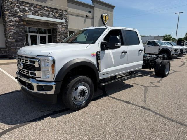 2026 Ford F-550-15