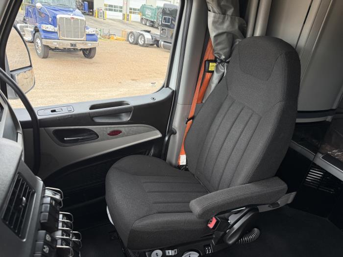 2022 Peterbilt 579-7