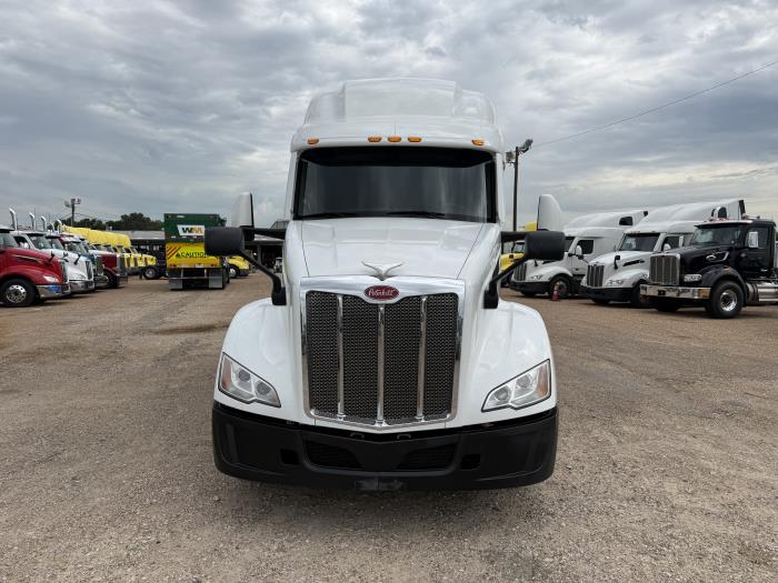 2022 Peterbilt 579-2