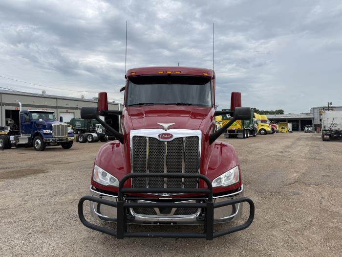 2023 Peterbilt 579-23