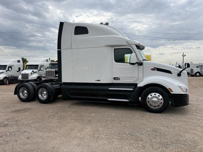 2022 Peterbilt 579-27
