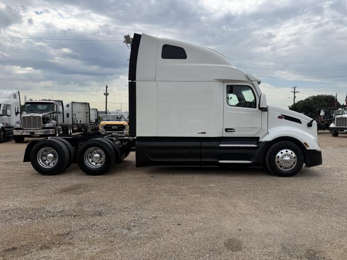2022 Peterbilt 579-29