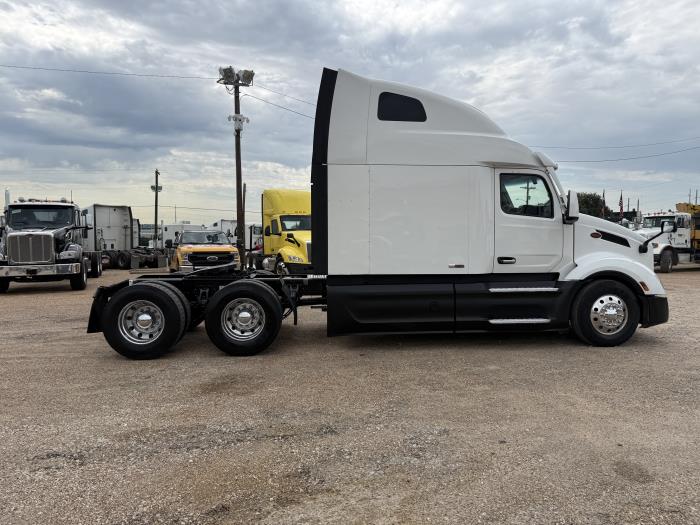 2022 Peterbilt 579-30