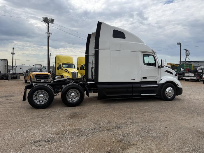 2022 Peterbilt 579-31