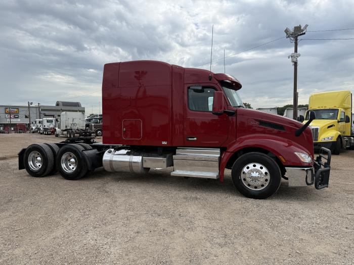 2023 Peterbilt 579-29