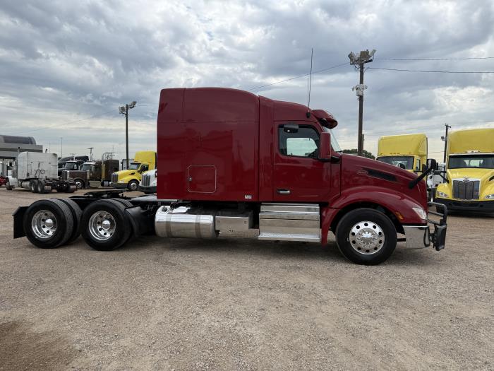 2023 Peterbilt 579-30