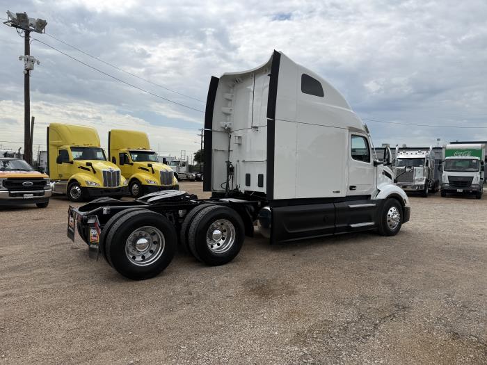 2022 Peterbilt 579-33