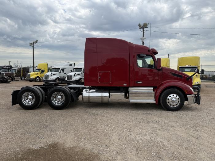 2023 Peterbilt 579-1