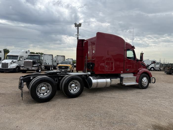 2023 Peterbilt 579-33