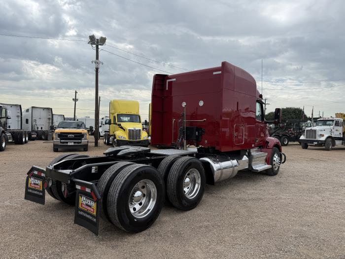 2023 Peterbilt 579-35