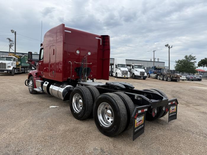 2023 Peterbilt 579-40