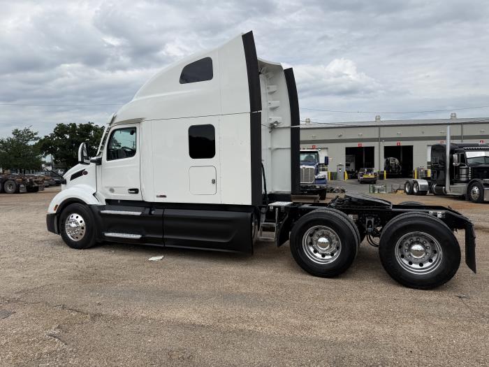 2022 Peterbilt 579-43