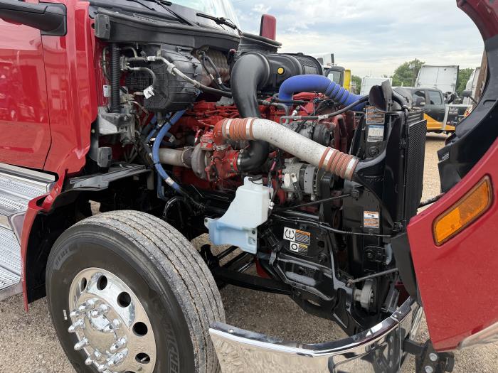 2023 Peterbilt 579-48