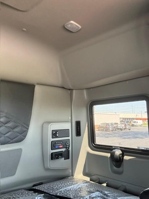 2026 International HX620-11