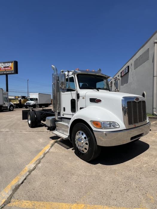 2015 Peterbilt 337-2
