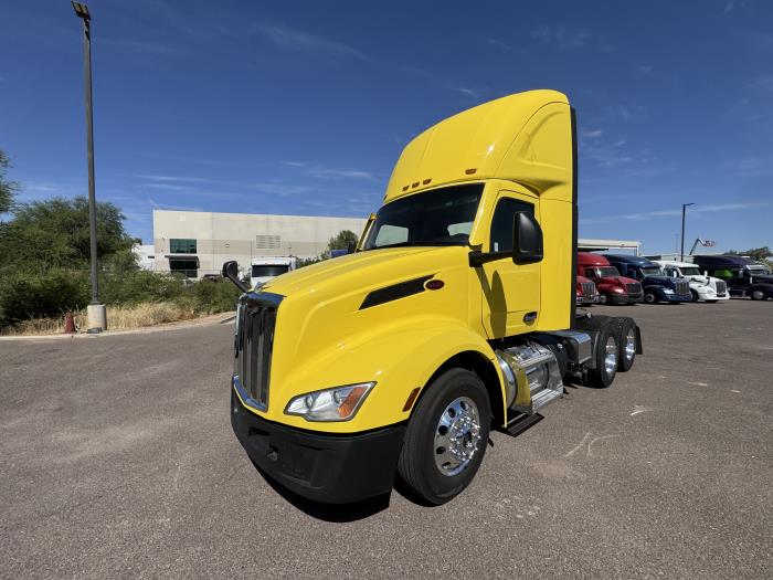 2023 Peterbilt 579-1