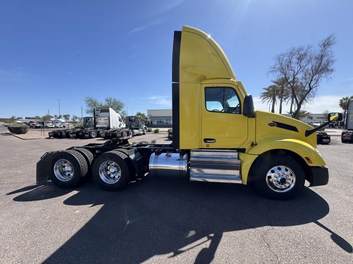 2023 Peterbilt 579-4