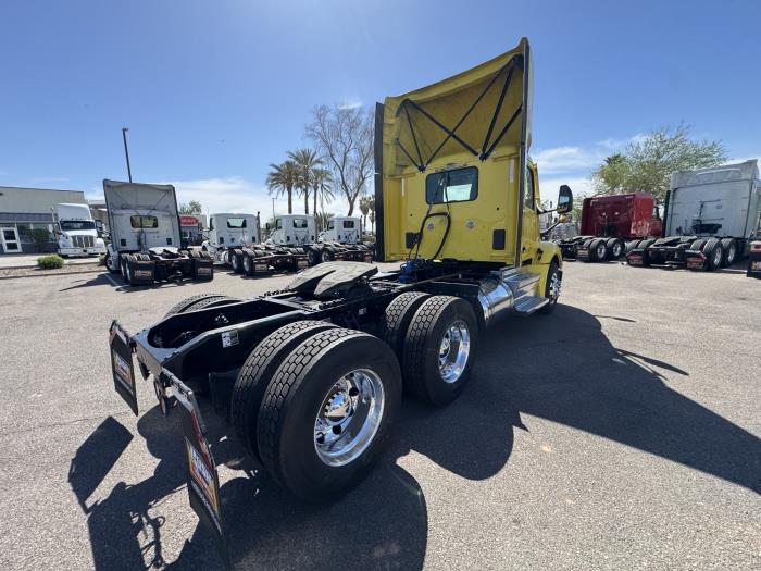 2023 Peterbilt 579-5