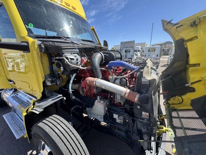 2023 Peterbilt 579-10