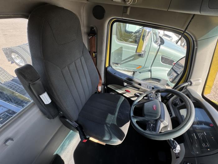 2023 Peterbilt 579-11