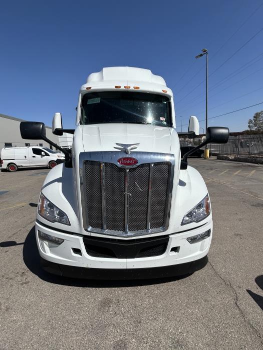 2027 Peterbilt 579-4