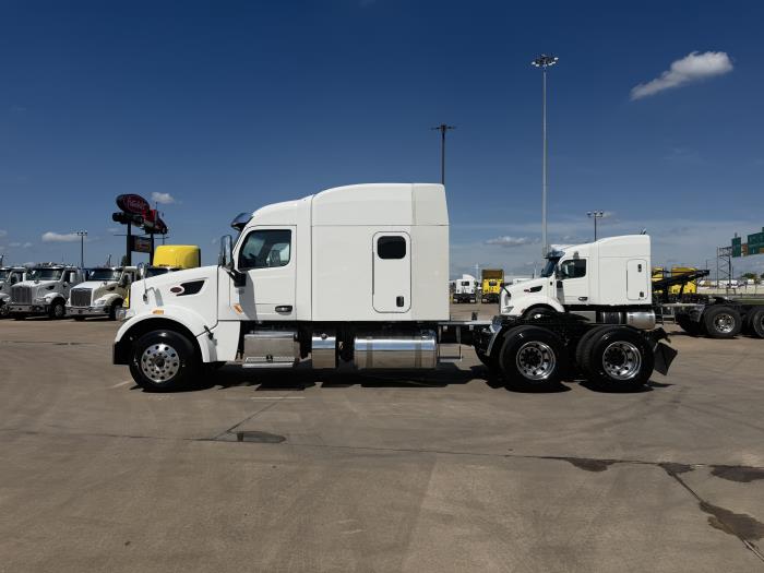 2022 Peterbilt 567-1