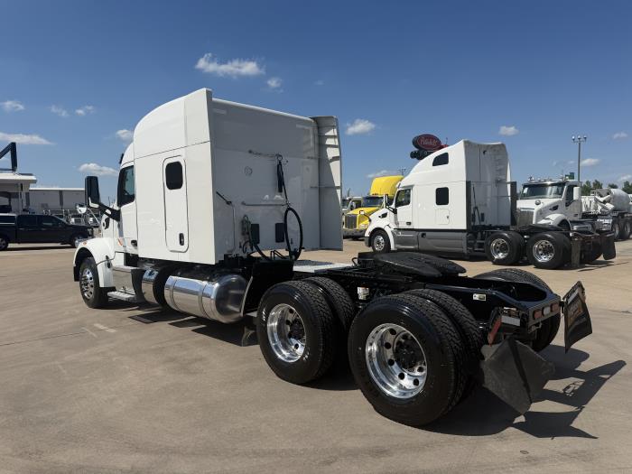 2022 Peterbilt 567-2