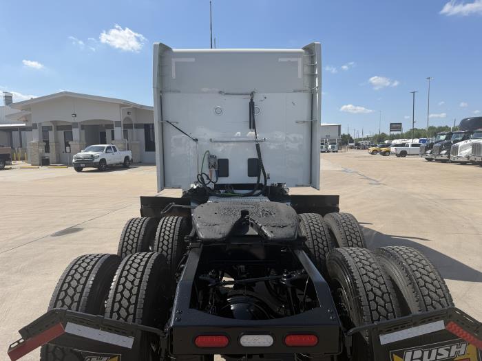 2022 Peterbilt 567-3