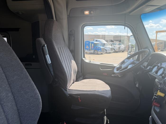2022 Peterbilt 567-22