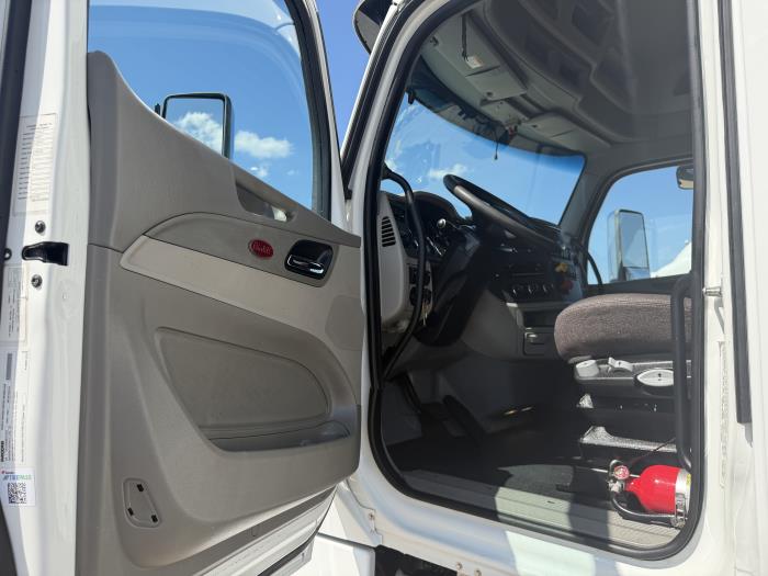 2022 Peterbilt 567-23