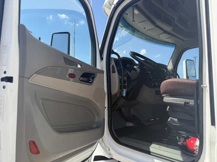 2022 Peterbilt 567-23