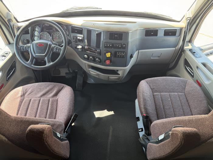 2022 Peterbilt 567-30