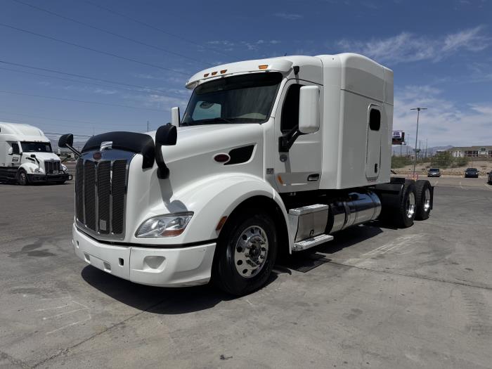 2022 Peterbilt 579-0