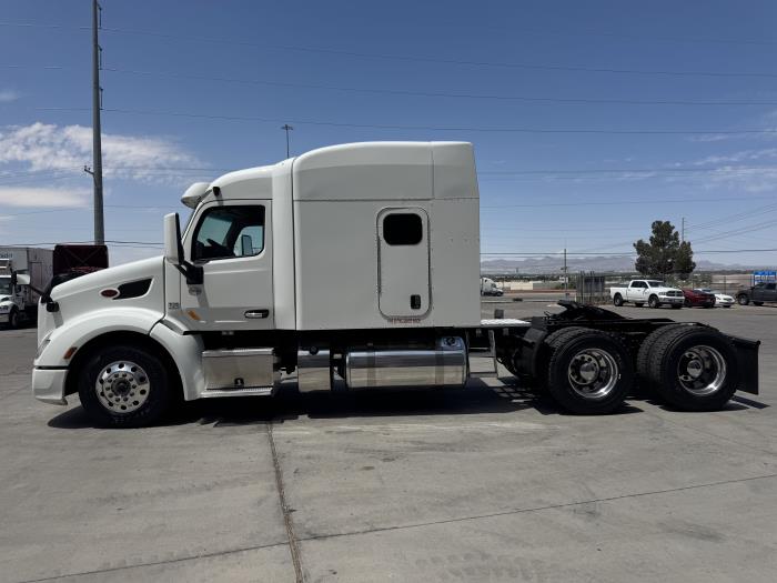 2022 Peterbilt 579-7