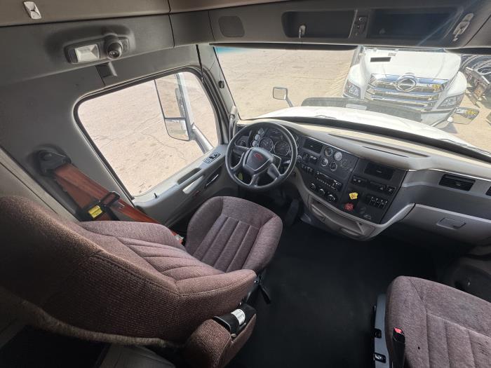 2022 Peterbilt 579-11